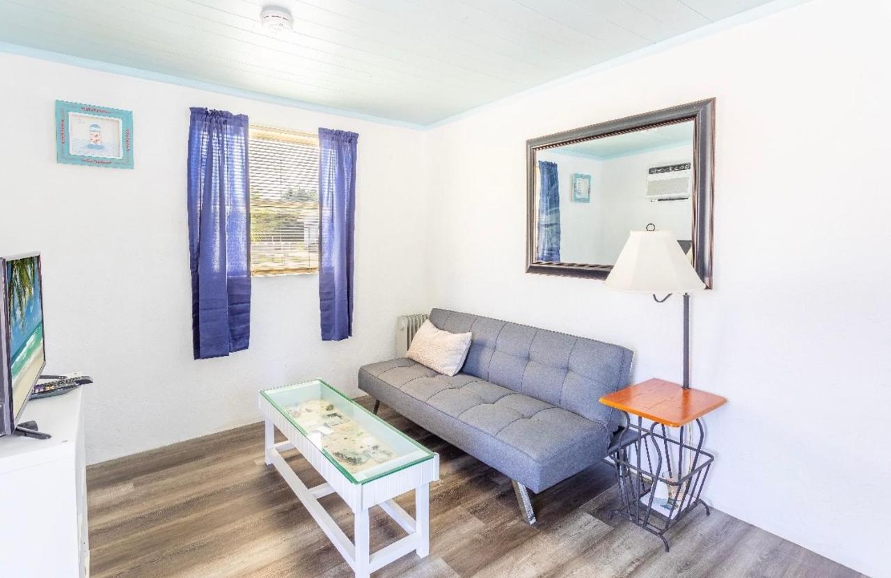 Bungalow 1 Minute From The Beach Suite #3 Englewood Kültér fotó